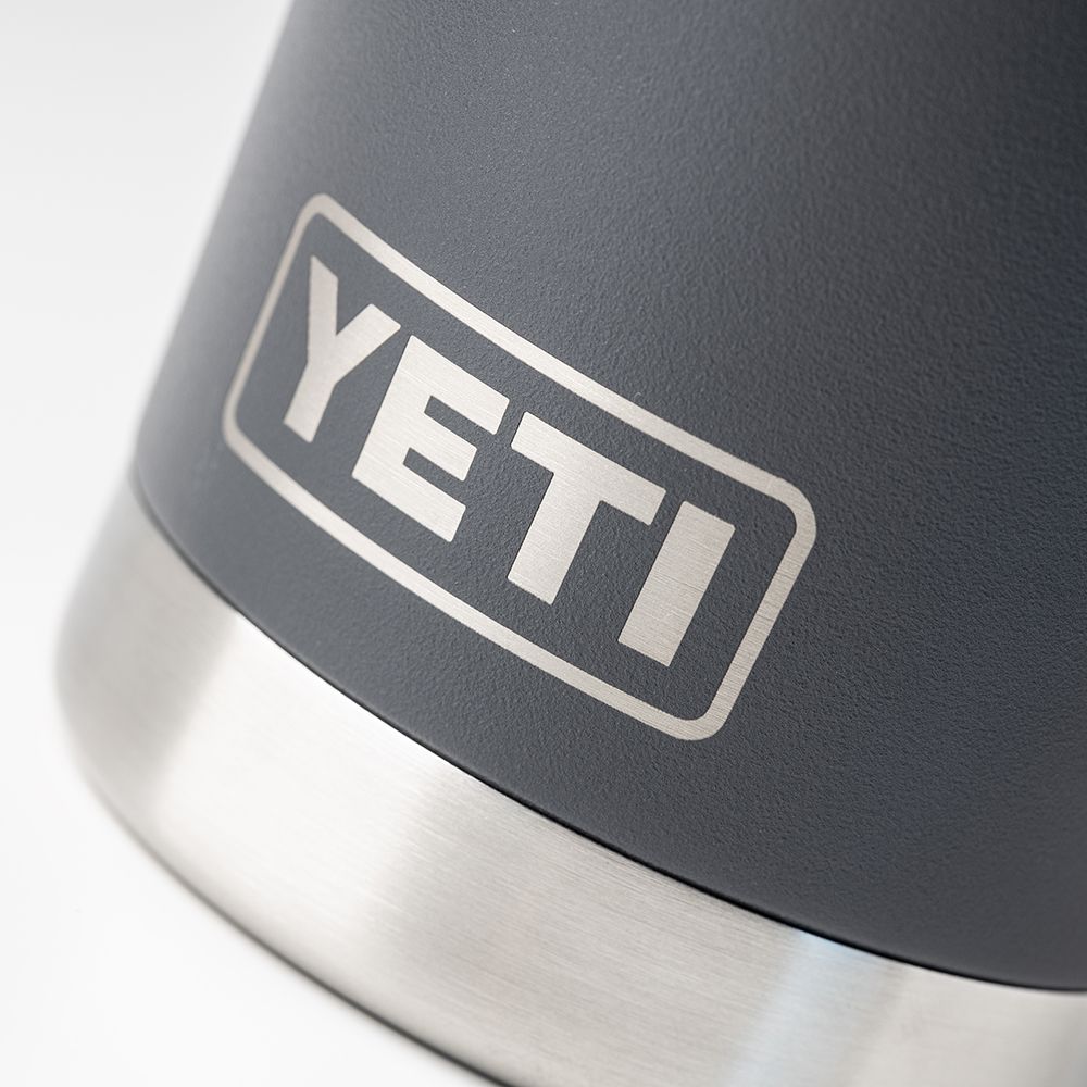 Defender x YETI Rambler Travel Mug in Charcoal 20oz/591ml (with handle)