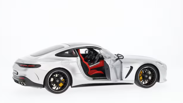 Mercedes-AMG GT 63 - 1:18 Scale Model
