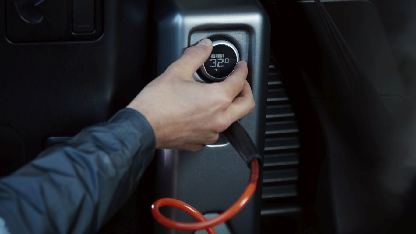 Land Rover Defender 2020 onwards - Integrated Air Compressor