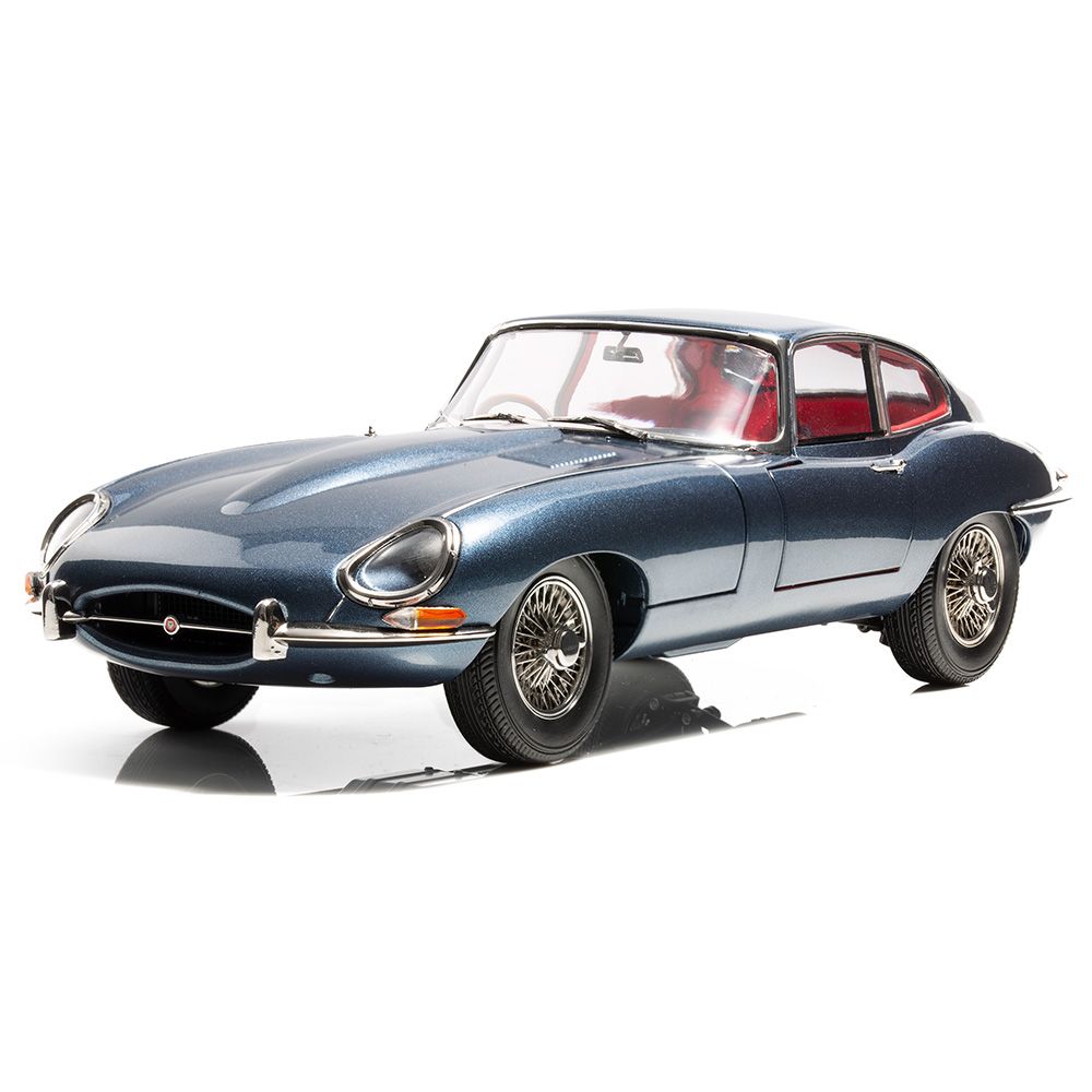 Jaguar E-TYPE 1:18 Scale Model - Opalescent Blue