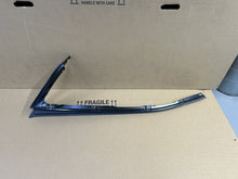 MCLAREN 570S -ASSY APPLIQUE FINISHER DOOR RH