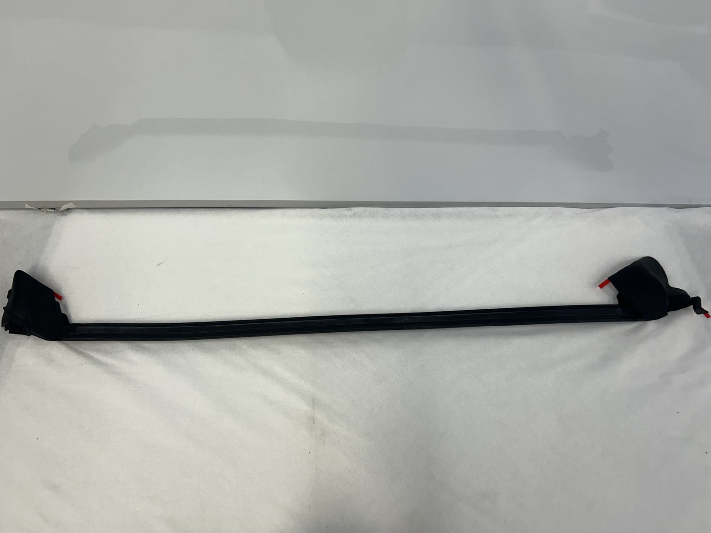 McLaren (P13) 570/540c Door Inner Seal LH