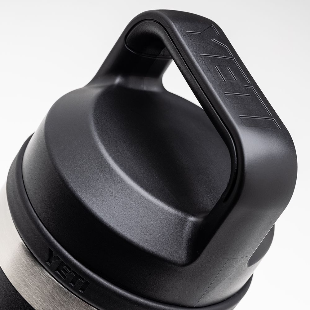 Defender Trophy x YETI Bottle (with Chug Cap) 18oz/532ml