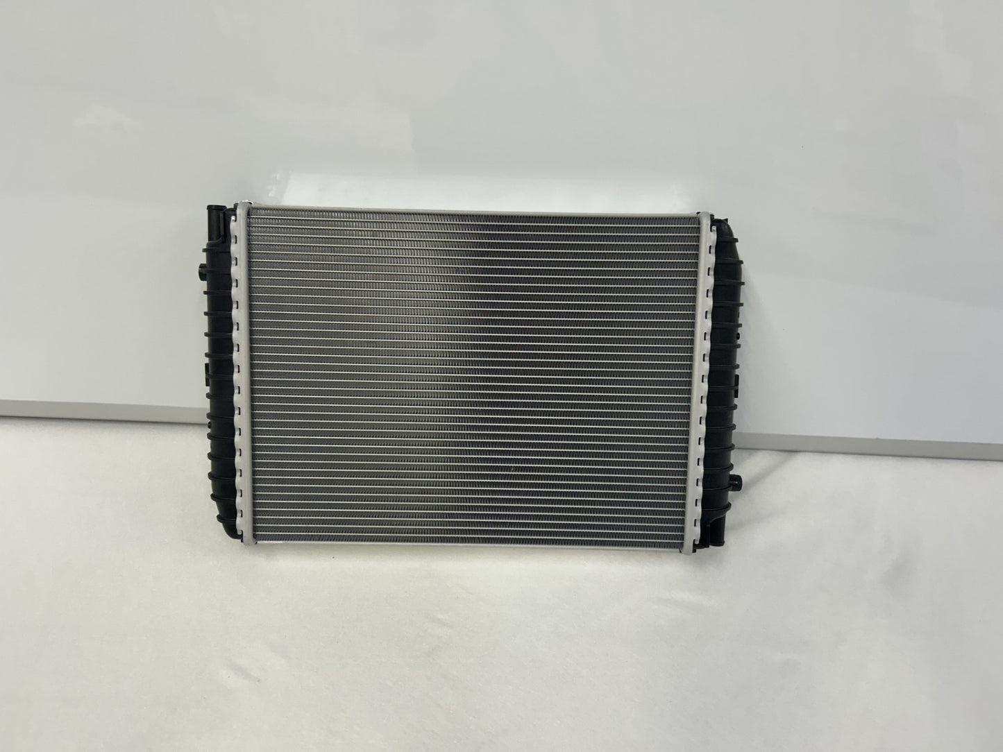 MCLAREN (P11) 650S MY2015 LTR RADIATOR PART NUMBER-11L0375CP