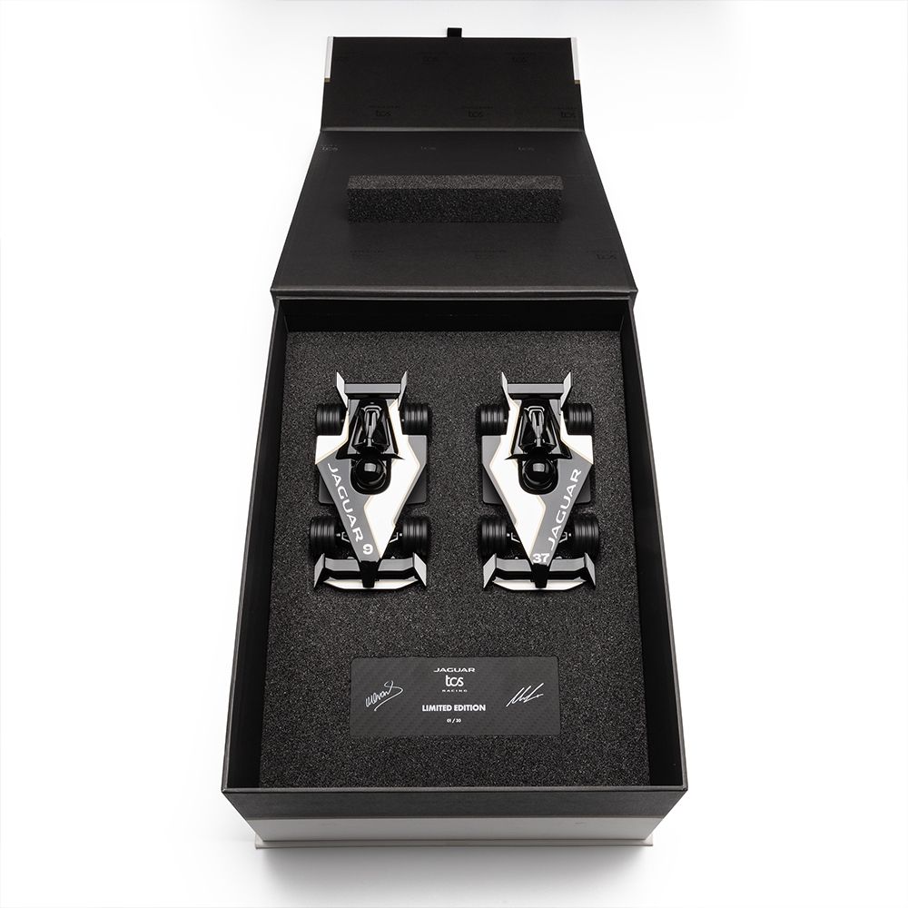 JAGUAR TCS RACING ICON MODEL SEASON 10 DRIVERS SET Limited Edition 30 only