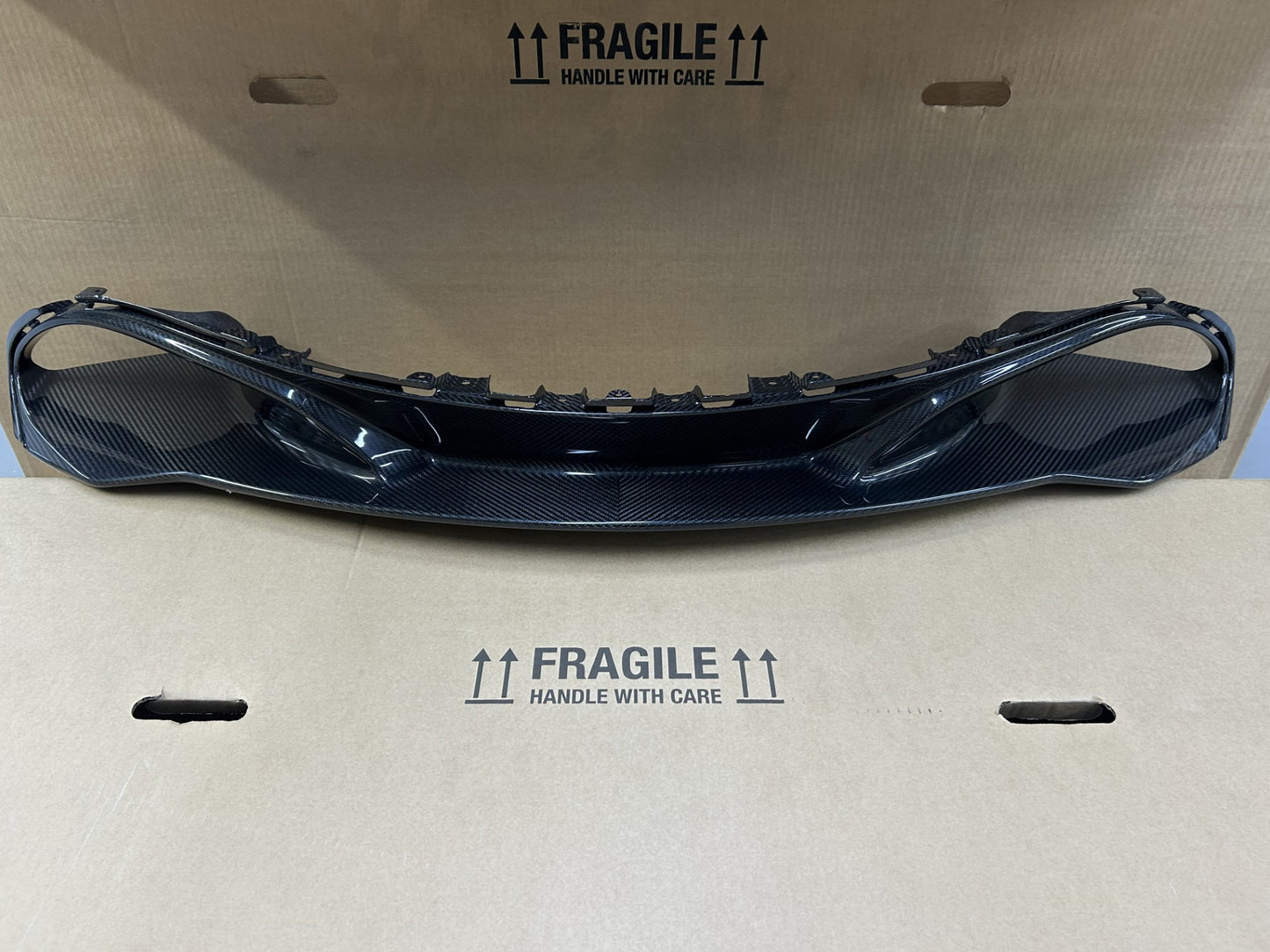 MCLAREN 720S COUPE/SPIDER FRONT CARBON LOWER SPLITTER   PART NUMBER 14A0117CP