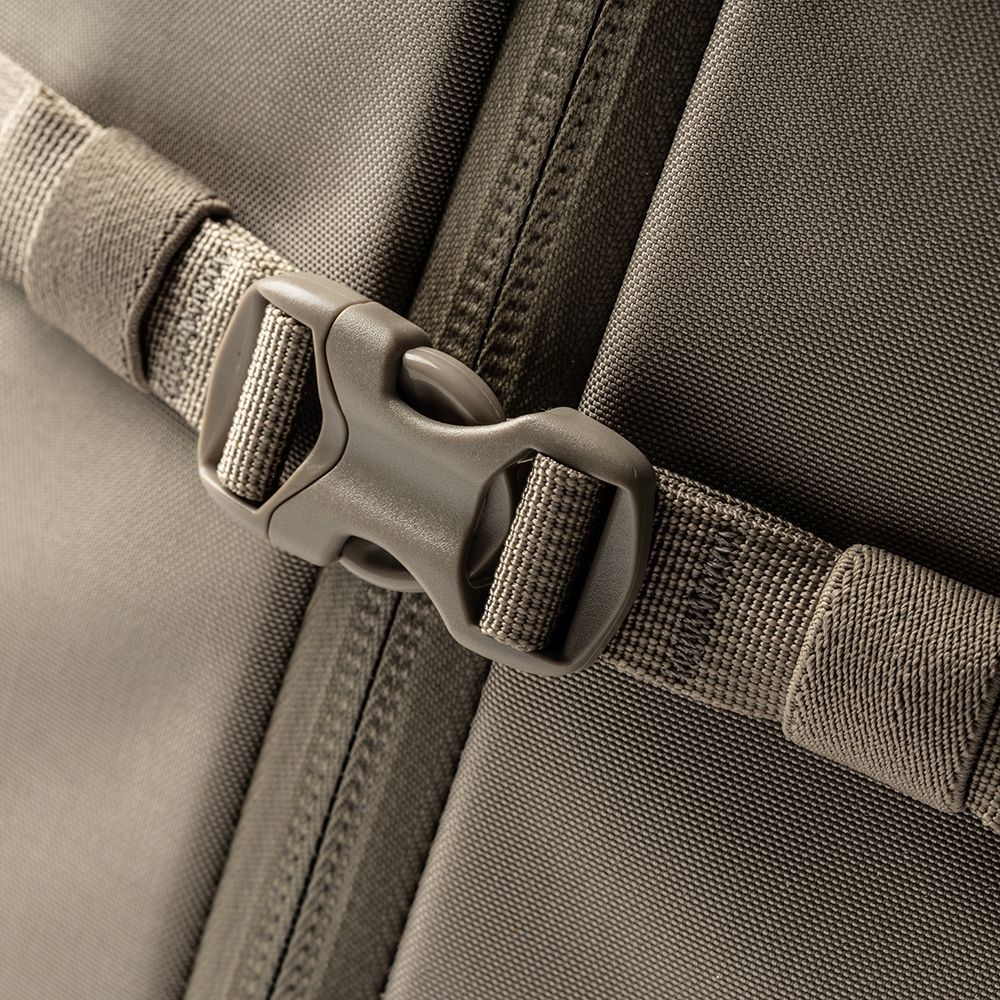 Defender Rally x YETI 27L Ranchero™ Backpack