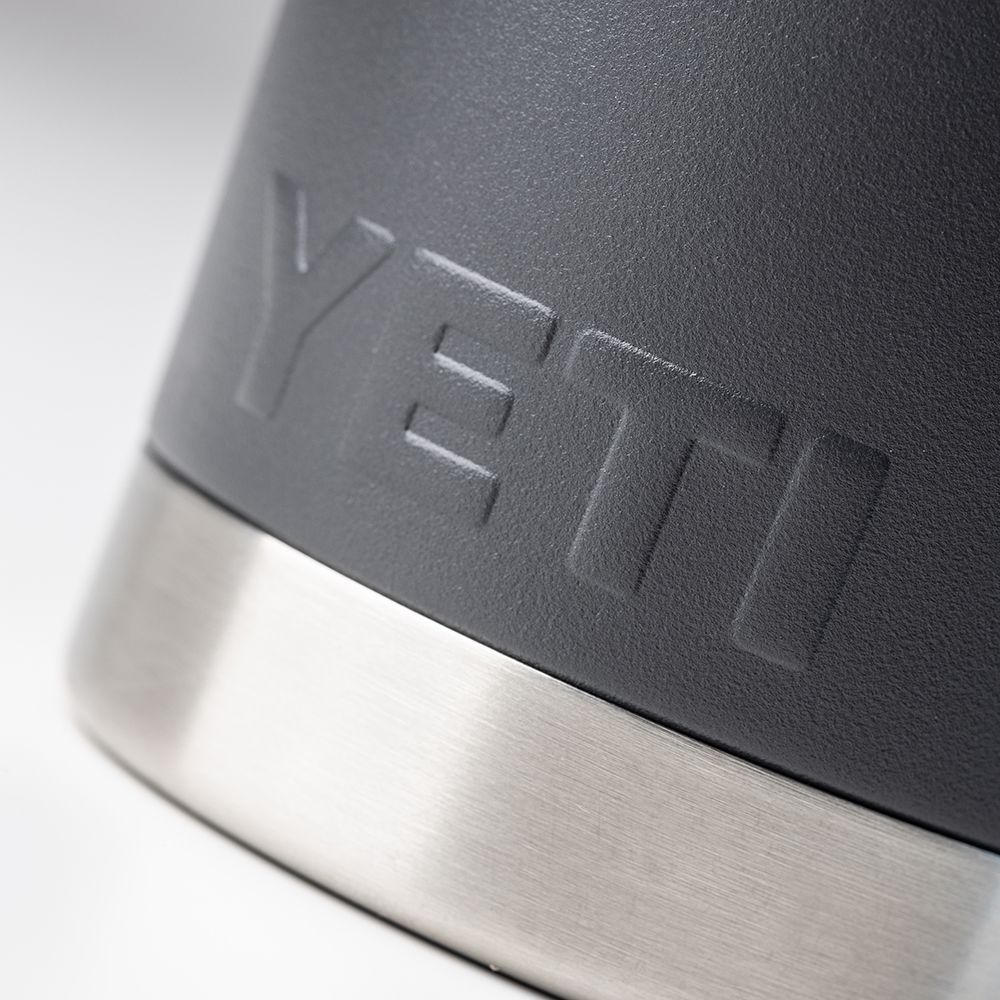Defender x YETI Rambler Travel Mug 30oz/887ml (with handle)