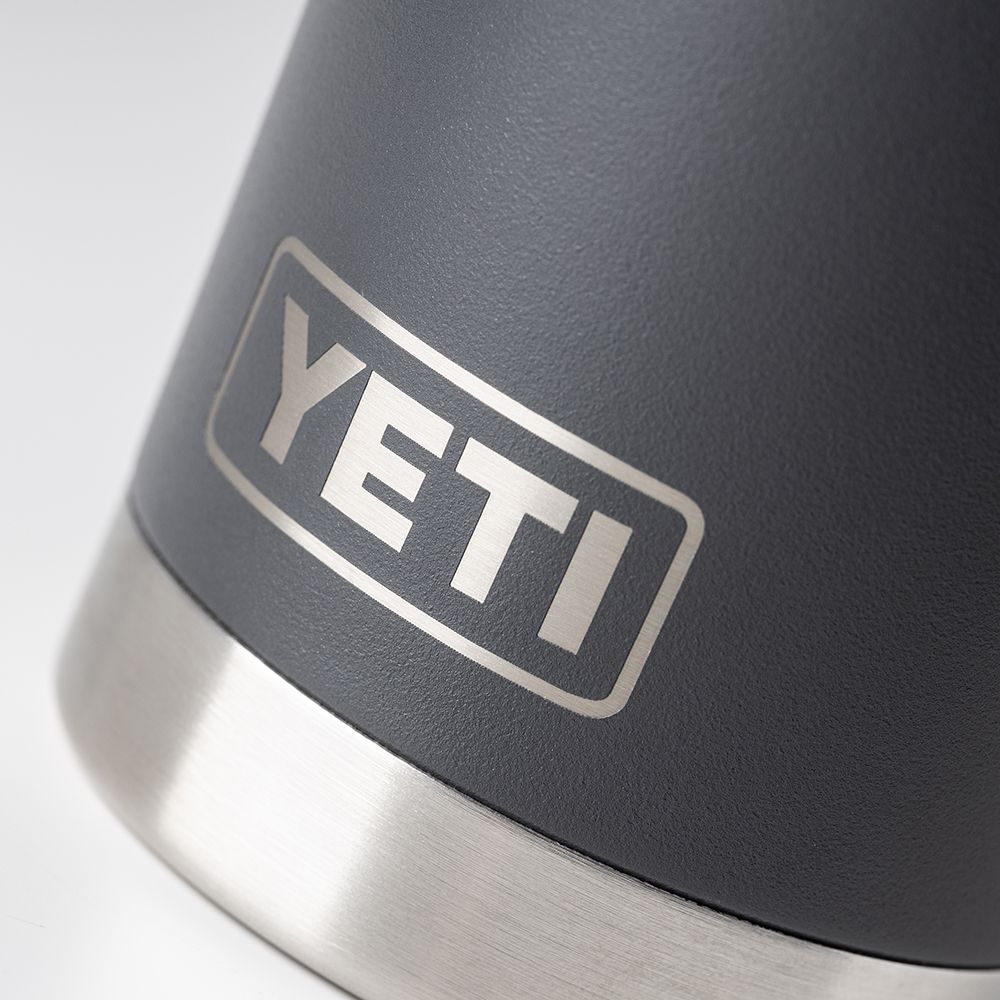 Defender x YETI Rambler Travel Mug 30oz/887ml (with handle)