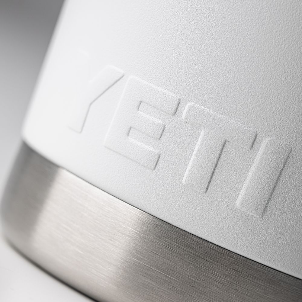 Defender x YETI Rambler Travel Mug in White 20oz/591ml (with handle)