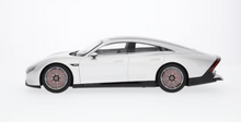 Mercedes-Benz Vision EQXX Show Car - 1:18 Model