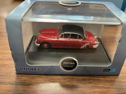 Jaguar Models to Clear - 3 Models one 1:43 scale and two 1:76 Scale