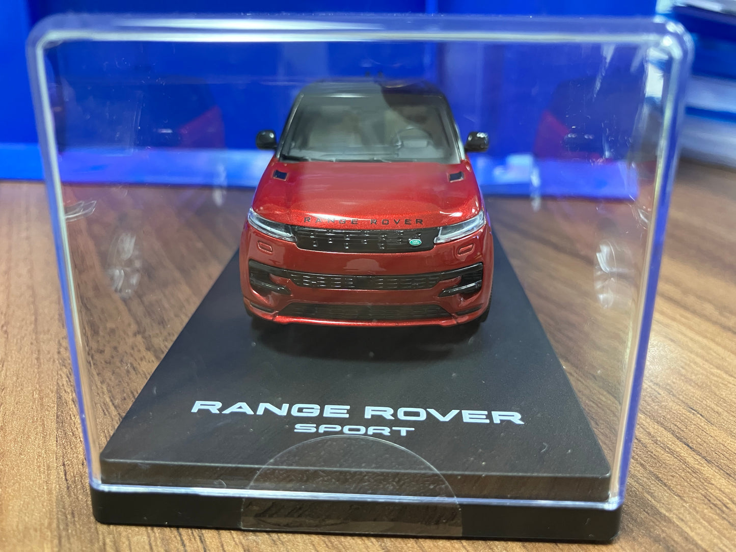 Land Rover Range Rover Sport 2023 1:43 Scale Model in Red - Ex-Display