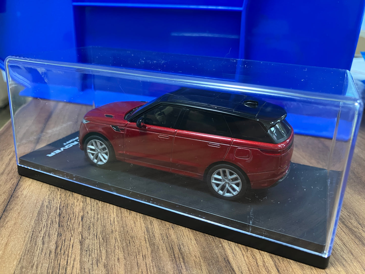 Land Rover Range Rover Sport 2023 1:43 Scale Model in Red - Ex-Display