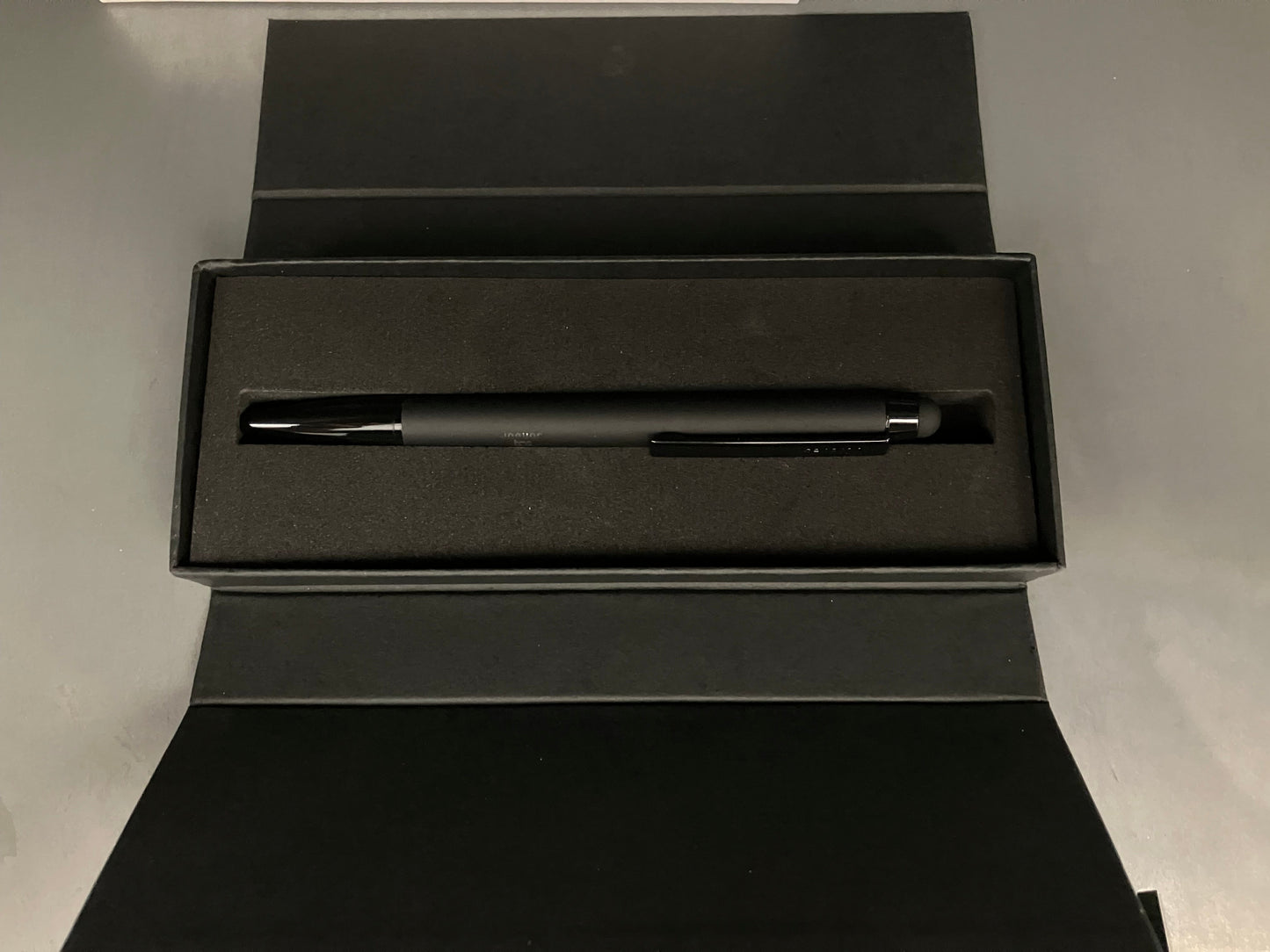 Jaguar TCS Racing Pen