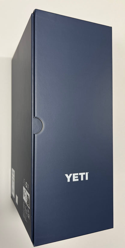 Defender x YETI Rambler Travel Mug in White 20oz/591ml (with handle)