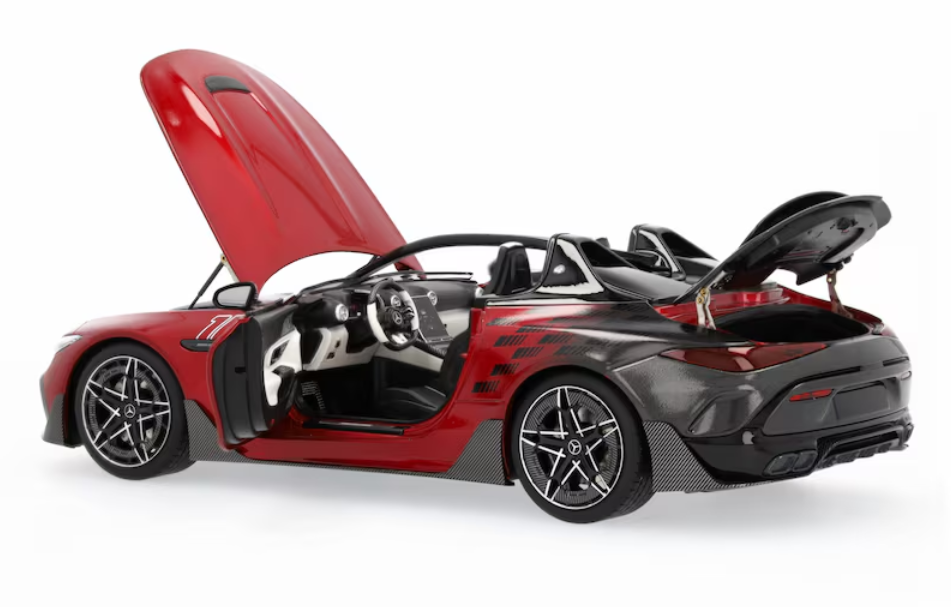 Mercedes-AMG PureSpeed 1:18 Scale Model