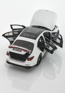 Mercedes-AMG E53 W214 - 1:18 Model