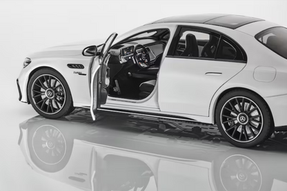 Mercedes-AMG E63 W214 - 1:18 Model