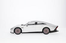 Mercedes-Benz Vision EQXX Show Car - 1:18 Model
