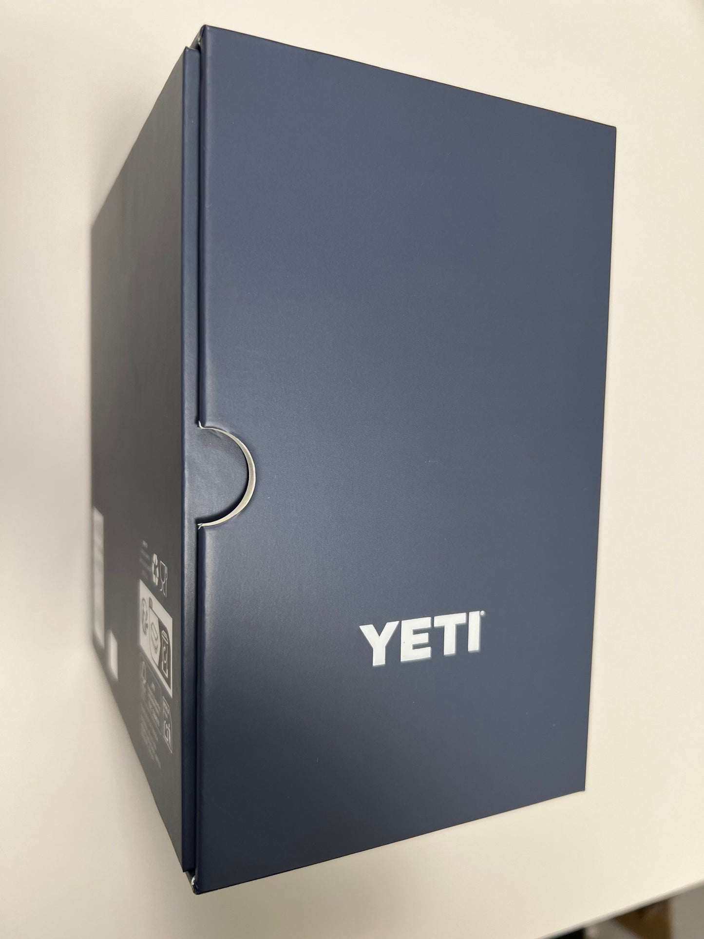 Defender x YETI Stackable Mug 14oz/414ml in Charcoal
