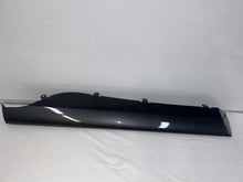 McLaren (P13) ASSY MLDG SKIRT DOOR OTR S RH - 13AA591CP