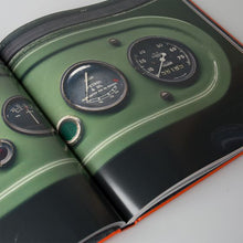 Land Rover Official Book - ICON
